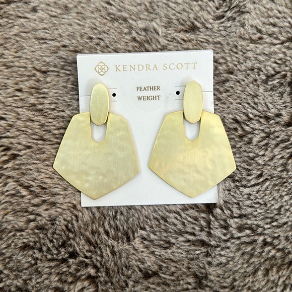 Kendra Scott Gold Feather Weight Earrings - Picture 1 of 3